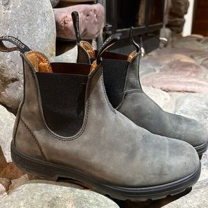 Blundstone Classic 550 boots - like new